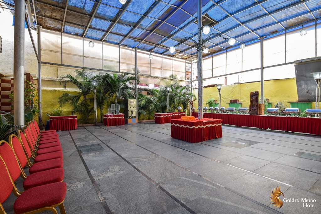 Golden Metro Hotel Bangalore Extérieur photo