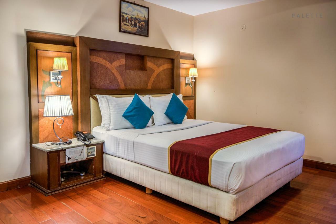 Golden Metro Hotel Bangalore Extérieur photo