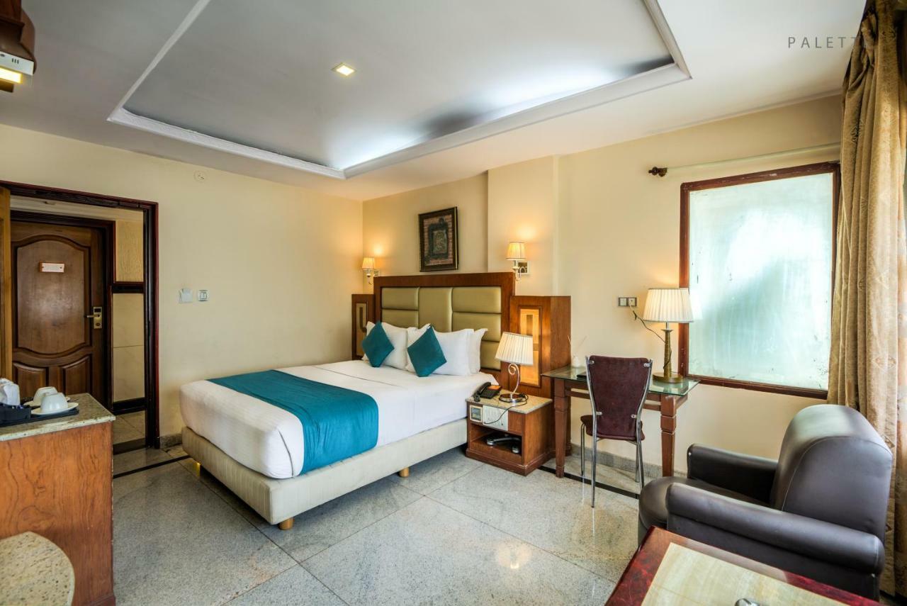 Golden Metro Hotel Bangalore Extérieur photo