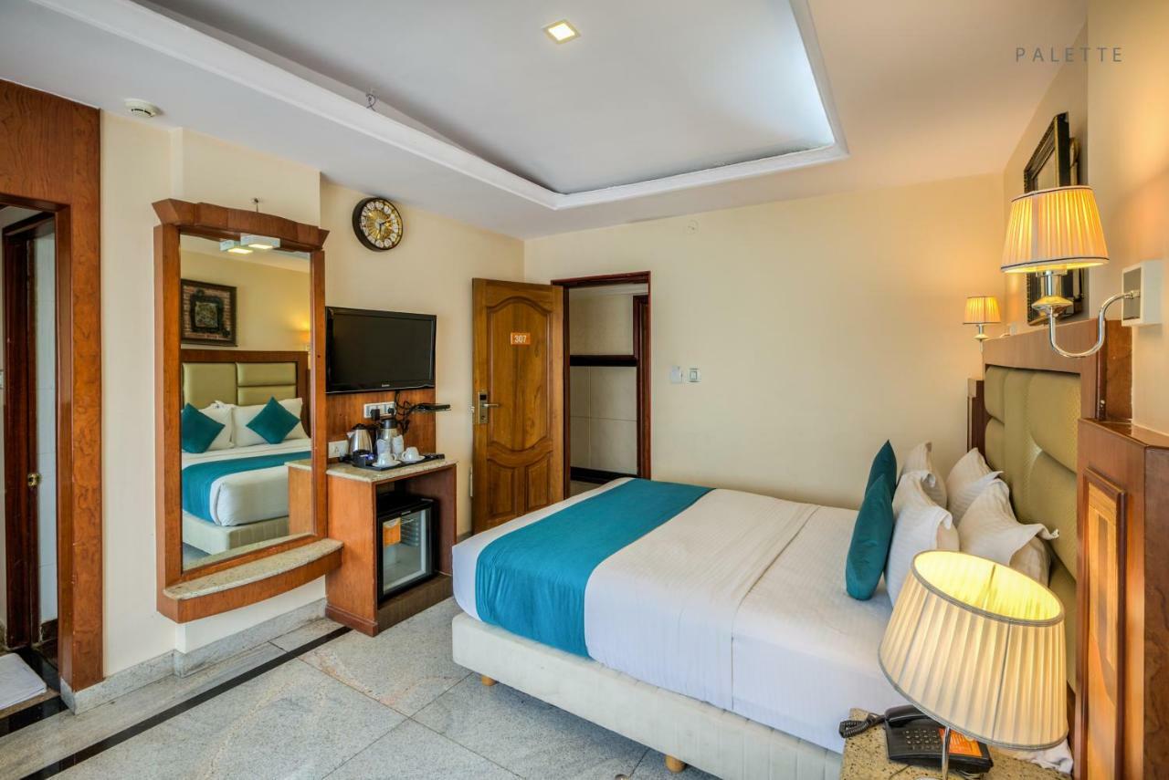 Golden Metro Hotel Bangalore Extérieur photo