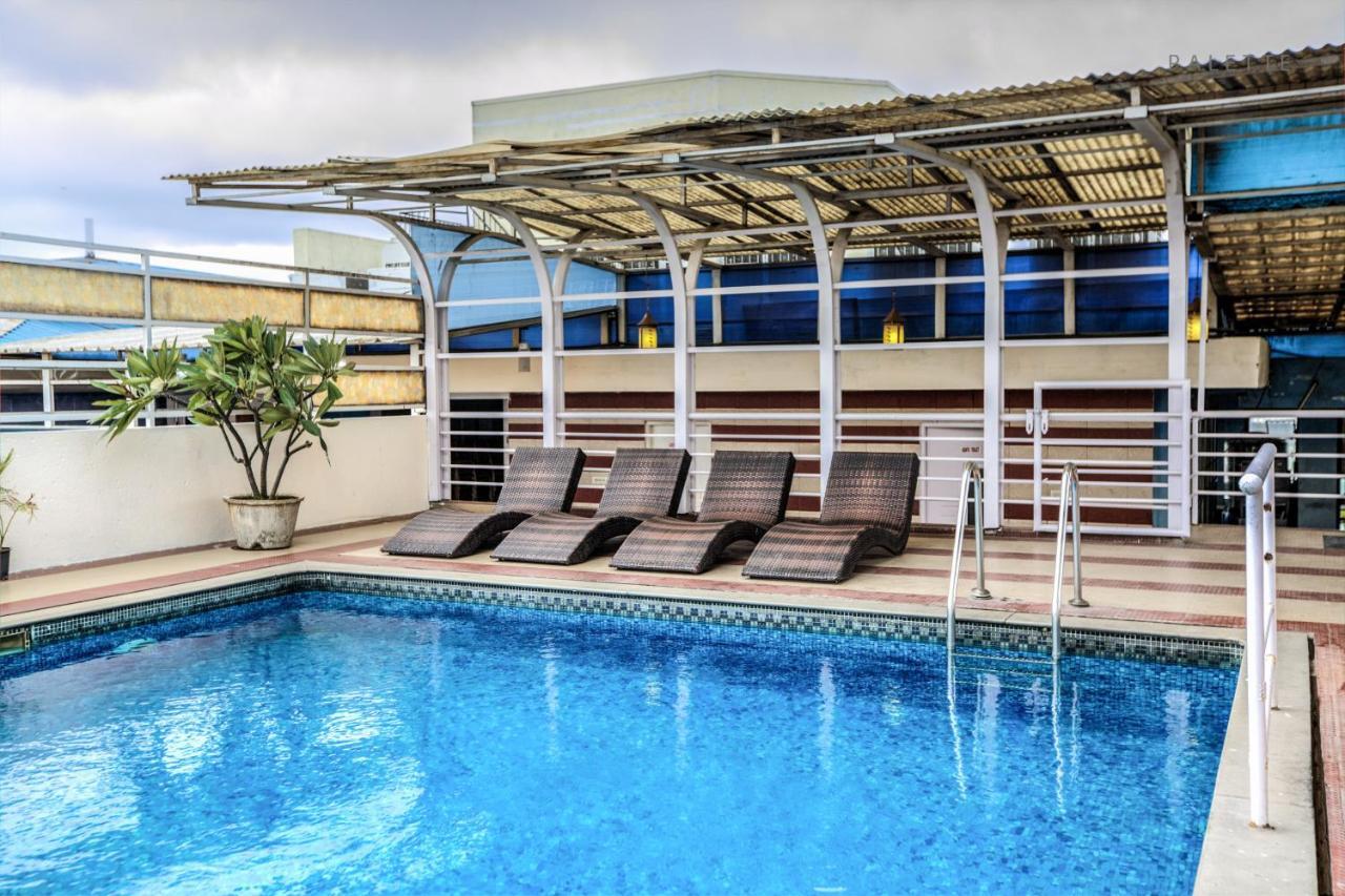 Golden Metro Hotel Bangalore Extérieur photo